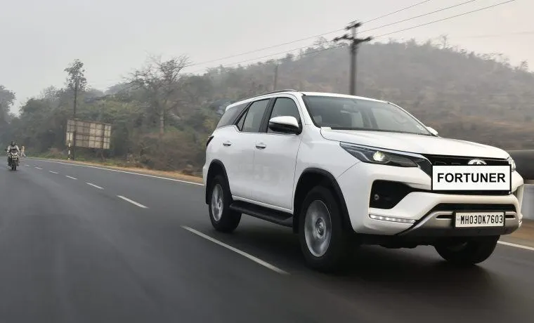 Toyota Fortuner - cab rental in Kashmir