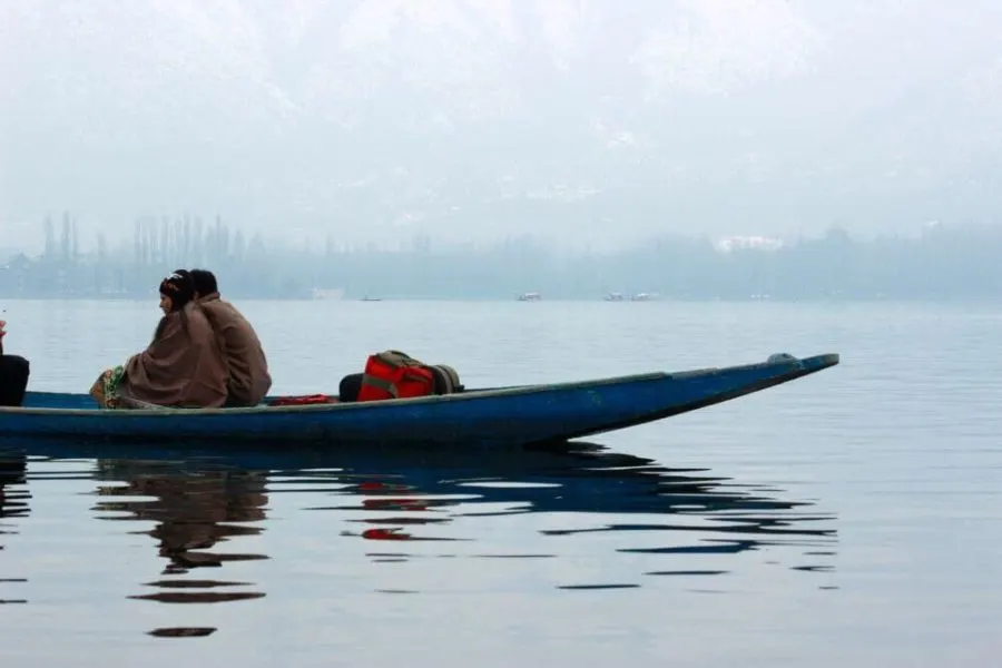 Kashmir Honeymoon Guide: Romantic Places, Best Time and Packages - Happy Jacks Kashmir travel guide