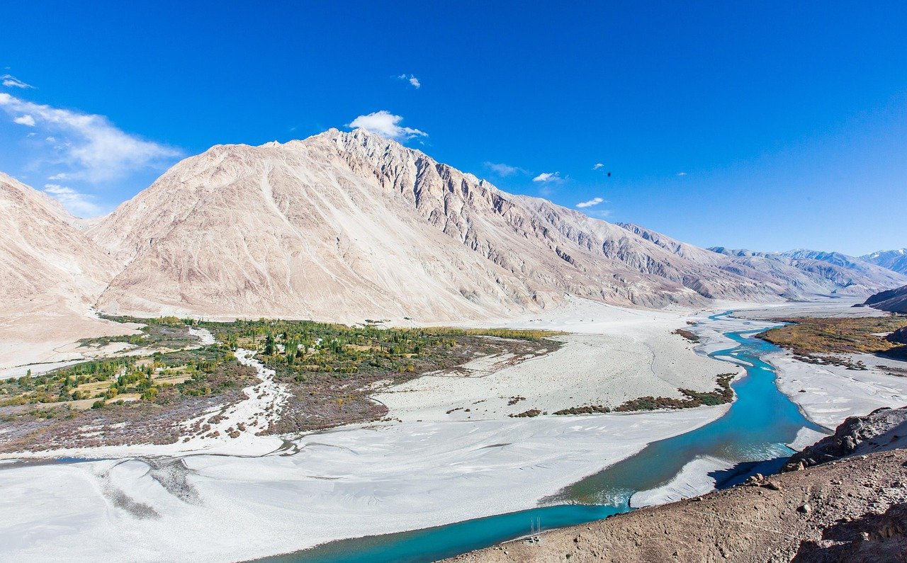 Gurez Valley Travel Guide: Habba Khatoon Peak and Offbeat Kashmir