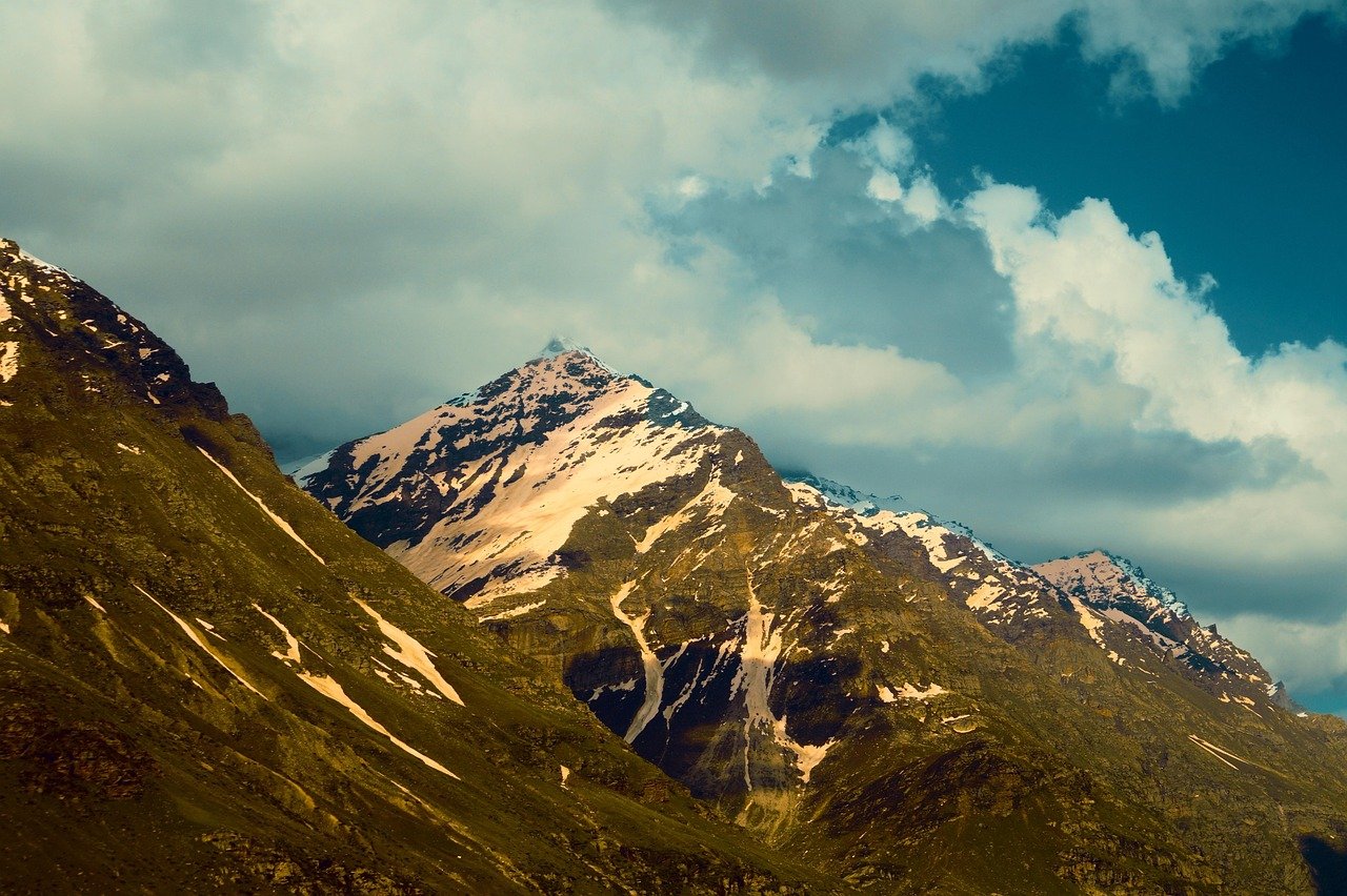 Srinagar to Leh Ladakh Road Trip: Route, Stops and Guide