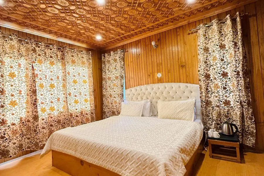 The Pinus Resort hotel, Pahalgam, Kashmir