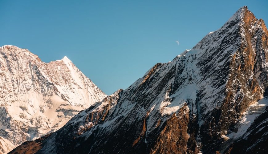 Amarnath Yatra Guide: Route, Registration and Helicopter Option