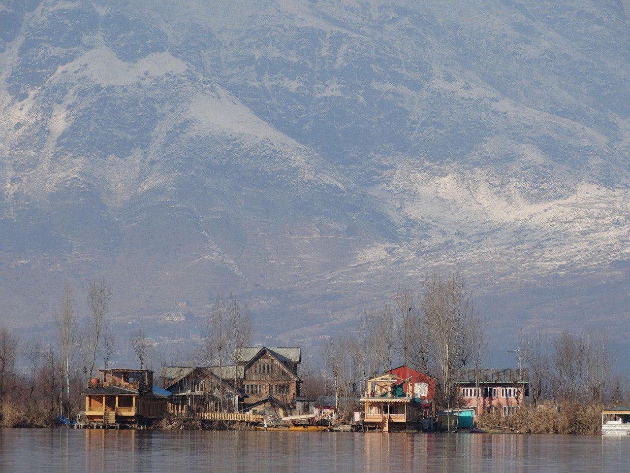 Kashmir Family Tour Guide: Itinerary and Kid Friendly Places