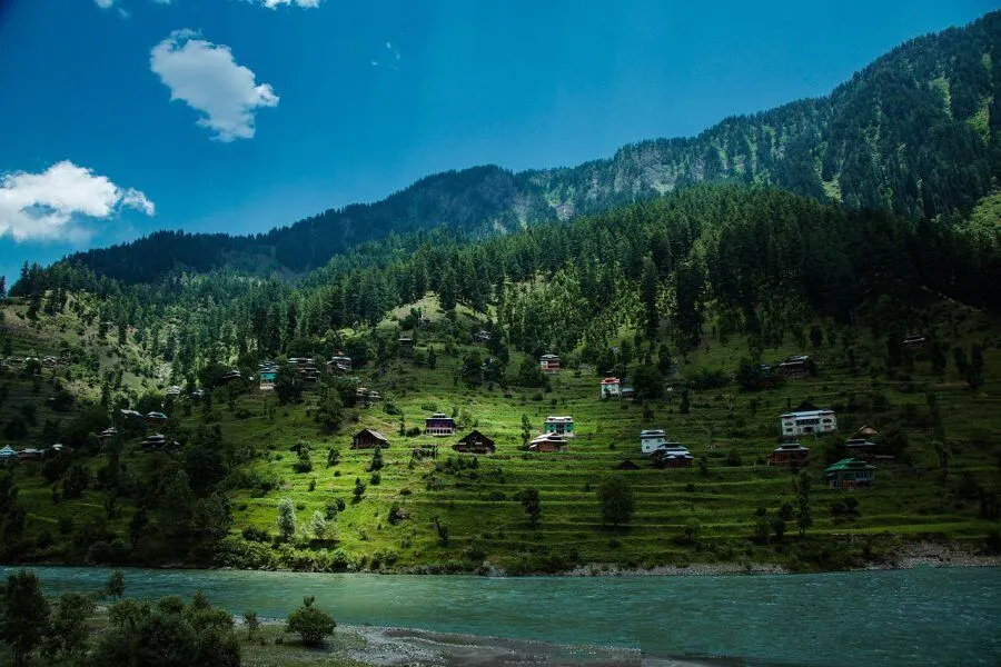 Kashmir Tour Package (5N/6D) - Kashmir tour package by Happy Jacks
