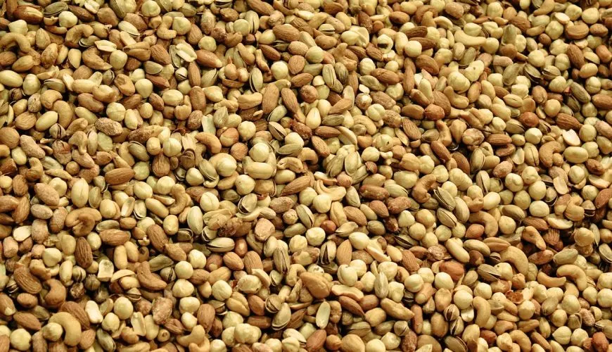 Mixed almonds and dry fruits
