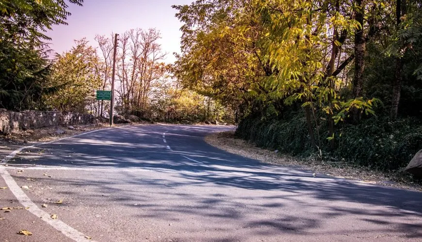 Autumn colours on a mountain road in Kashmir